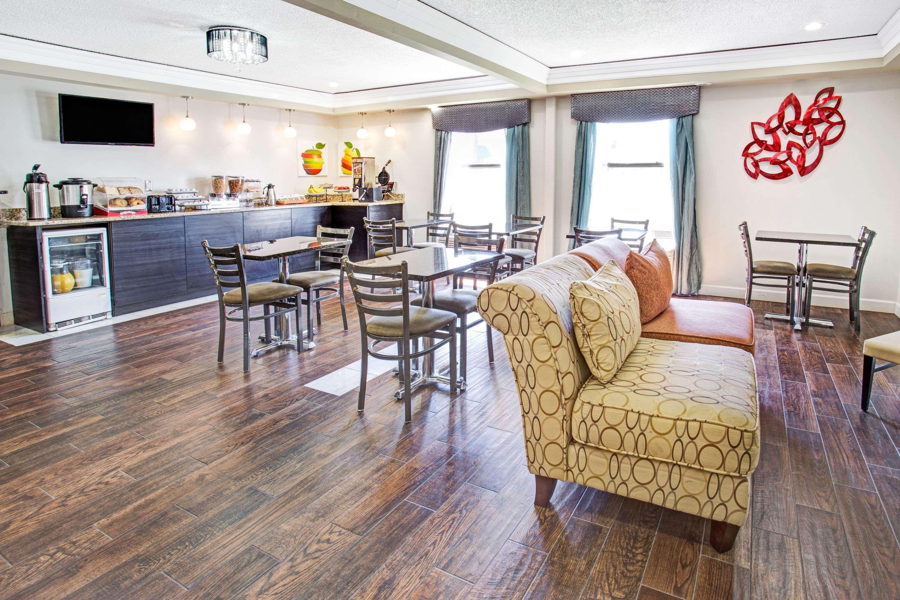 Days Inn By Wyndham Great Lakes Naval Base North Chicago Eksteriør bilde