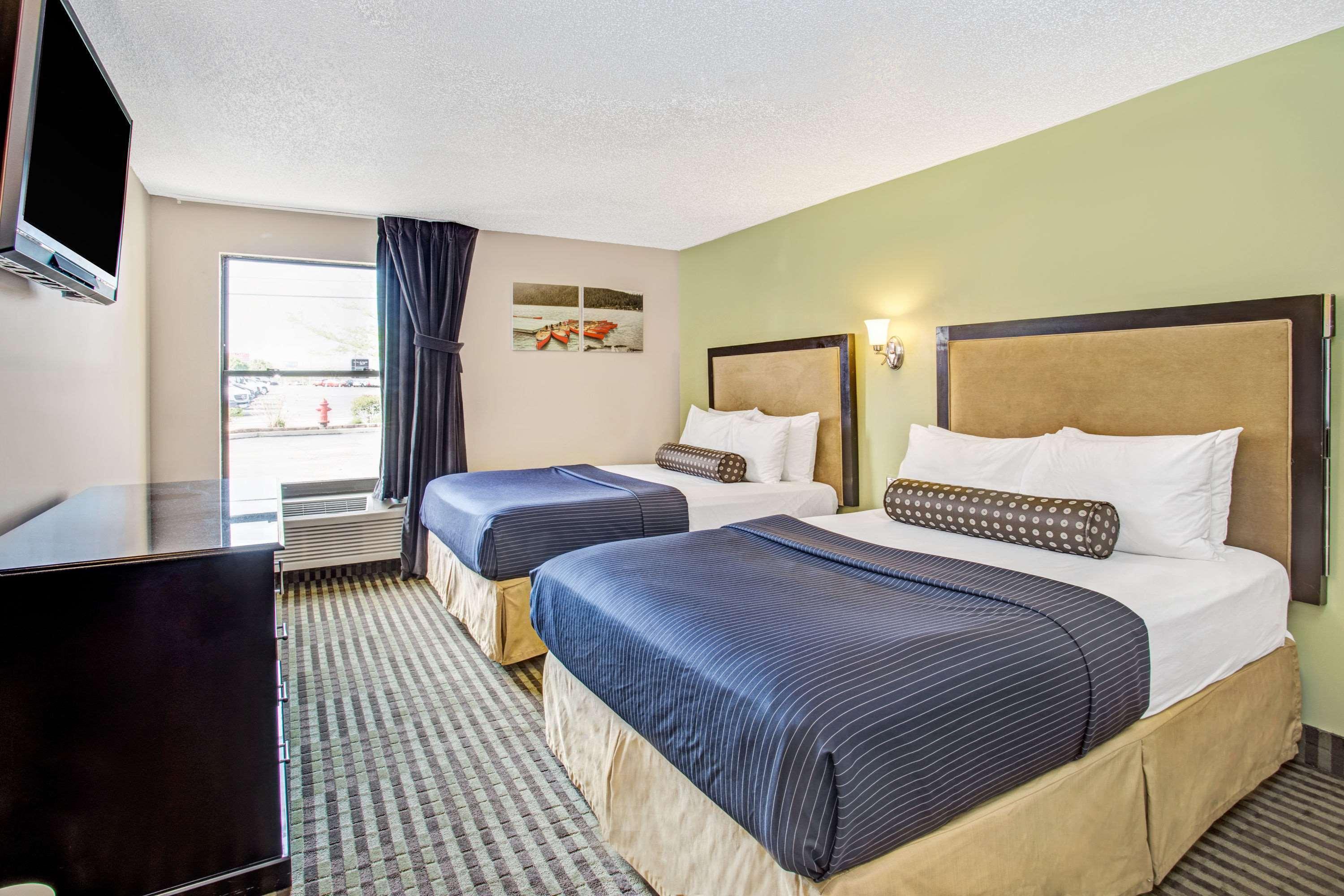 Days Inn By Wyndham Great Lakes Naval Base North Chicago Eksteriør bilde